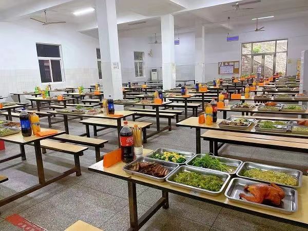 健康美味的食堂